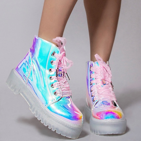 YRU Shoes - YRU Slayr Hologram Boots in Atlantis